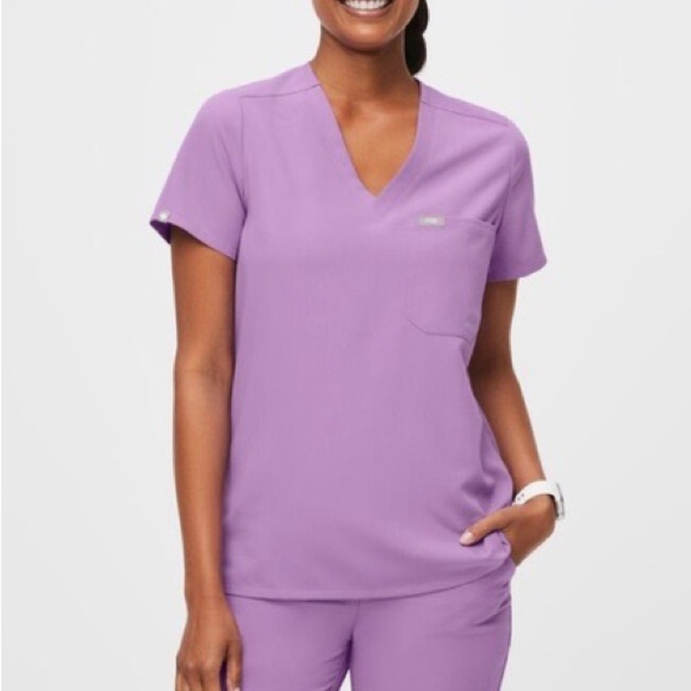 FIGS Catarina Scrub Top - Lilac Dawn
